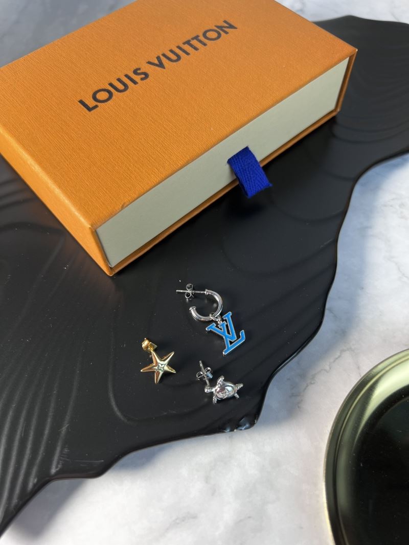 Louis Vuitton Necklaces